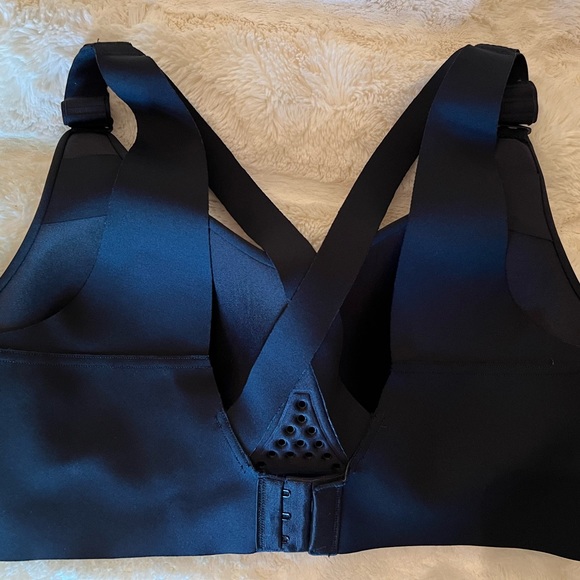 CALIA Sports Bra size LARGE Adjustable straps Only worn one time - Picture 5 of 8